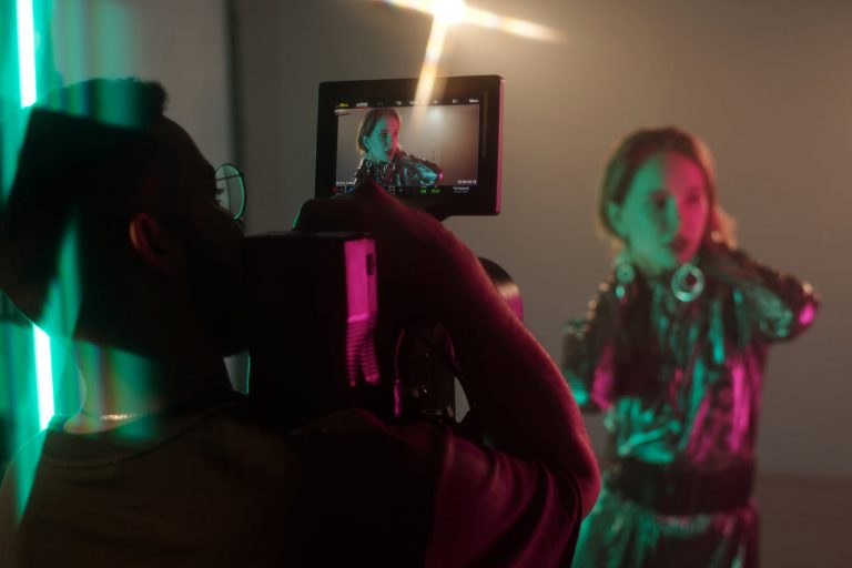 Solving Common Lighting Problems on Set: A Practical Guide